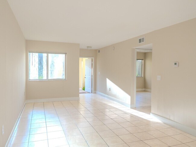 Foto del edificio - 4785 SW 62nd Ave