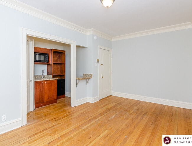 Building Photo - 1000 - 1010 North Blvd