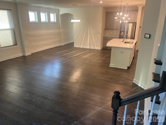 Foto del edificio - 11805 Clems Branch Dr