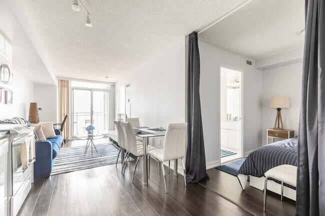 Building Photo - 21 Iceboat Terr