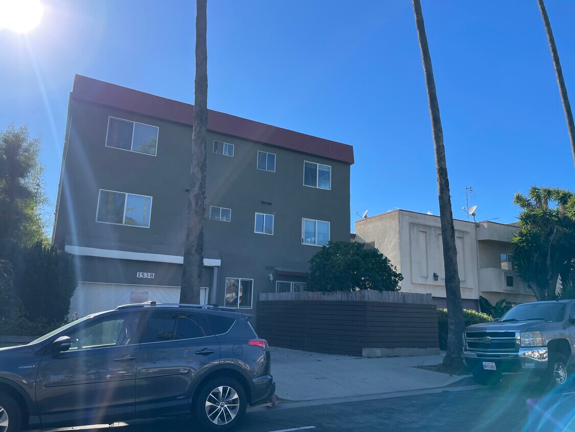 Primary Photo - 1538 Euclid St