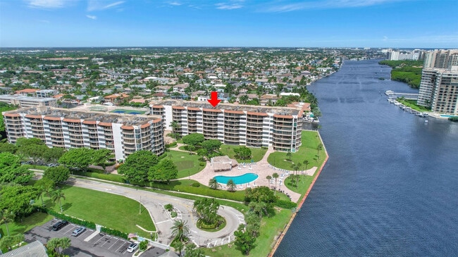 Building Photo - 899 Jeffery St