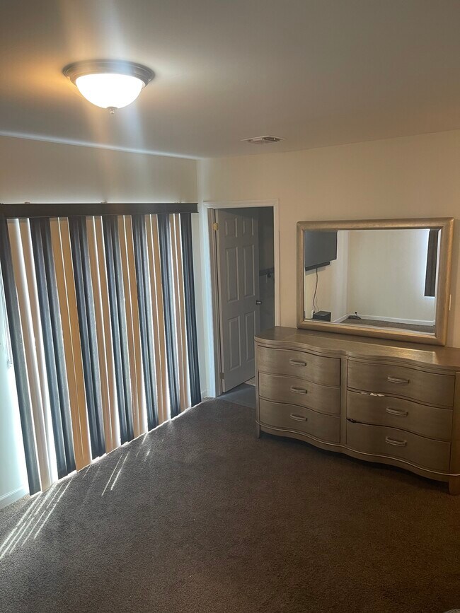 Master Bedroom - 731 E 23rd St