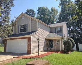 Building Photo - 8007 Bristle Ln