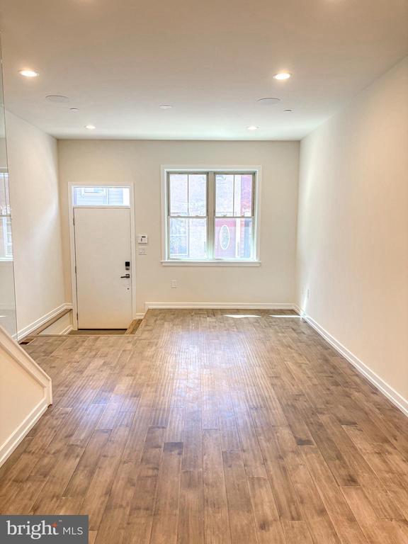 Foto del edificio - 1439 S Taylor St