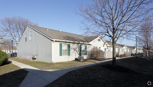 Building Photo - Parkmead Apartments