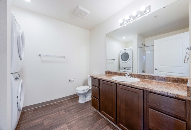 Foto del edificio - The Fields