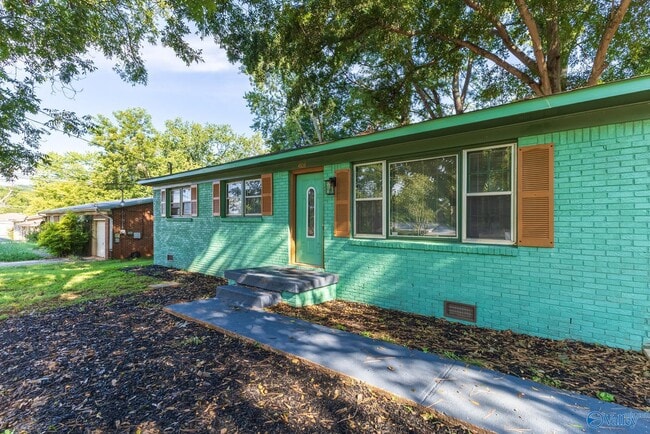 Building Photo - 4808 Bluehaven Dr NW