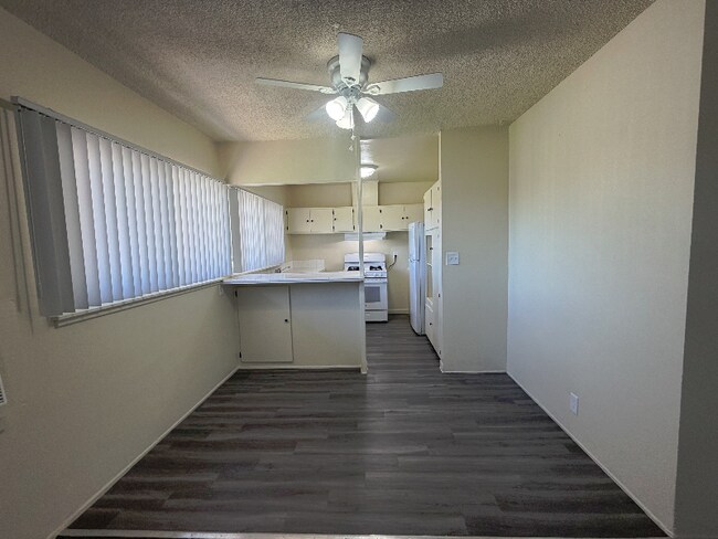 Foto del edificio - 700 N East End Ave