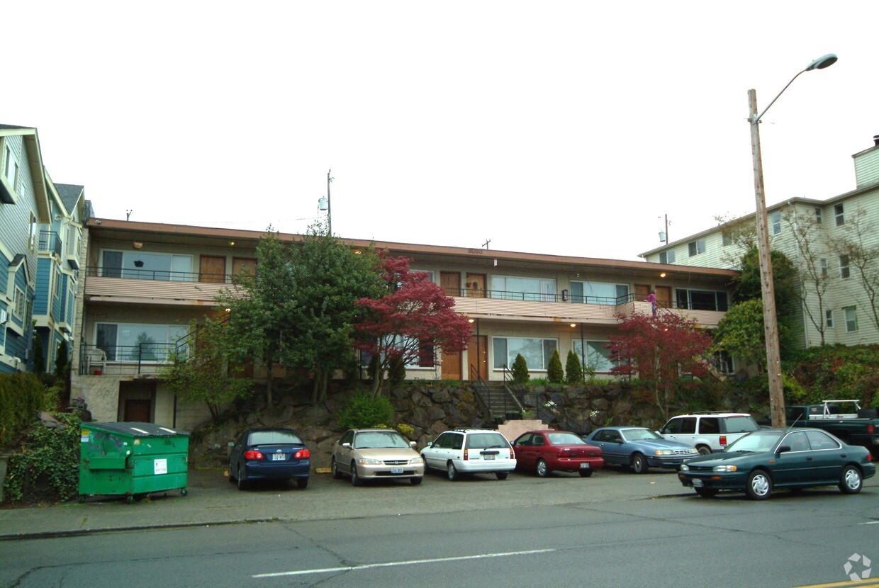 Foto del edificio - 6030 Fauntleroy Way