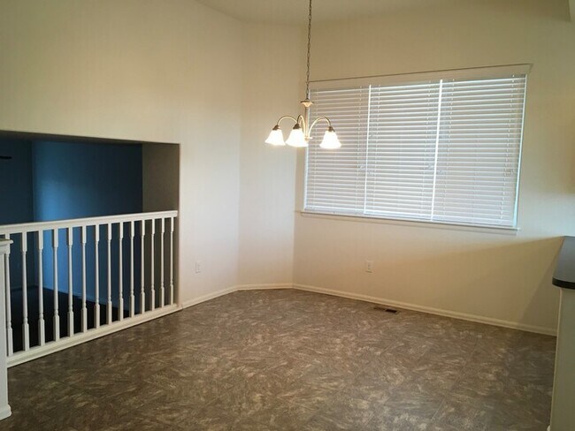 Building Photo - Beautiful 4 Bedroom Two-Story Home in Windsor!