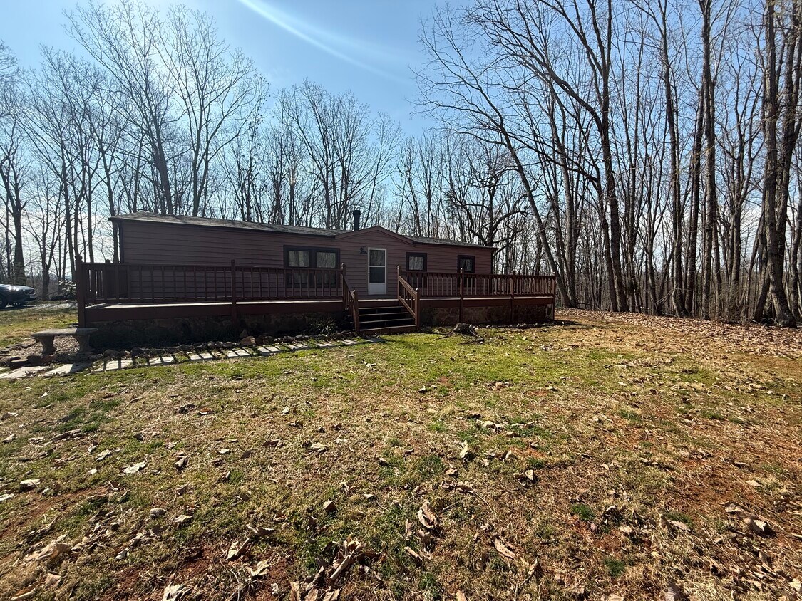 Foto principal - 535 Pendleton Dr