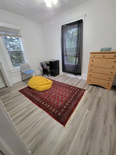 Dormitorio - 671 Jones Ave