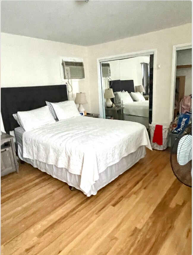 Building Photo - 23 Orchard St