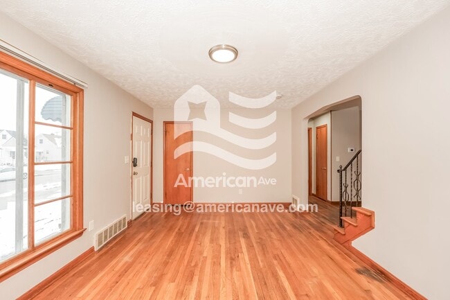 Building Photo - 364 E 330th St