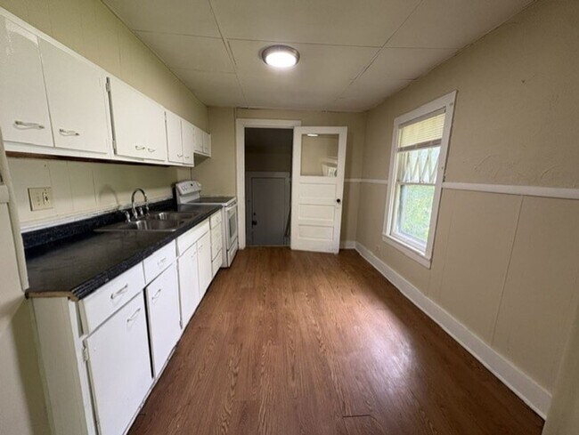 Foto del edificio - 516 Wildwood Ave