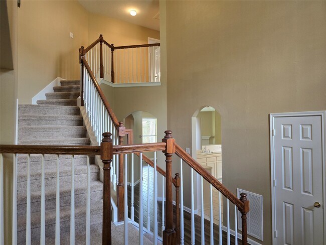 Foto del edificio - 1820 Branch Hill Dr
