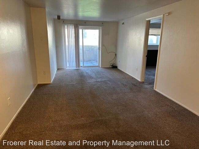 Building Photo - 2 br, 1 bath House - 5660 Meadow Lane #142