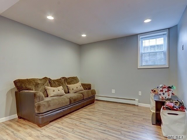 Primary Photo - 520 Pine Dr
