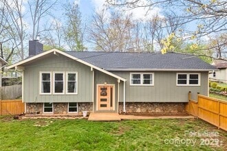 Building Photo - 917 W Chapel Rd