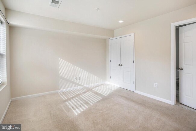 Foto del edificio - 2885 Falkirk Alley