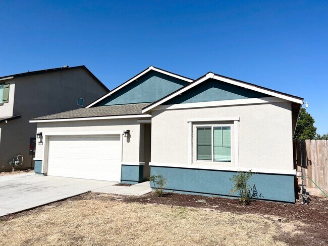 Foto del edificio - 3 br, 2 bath House - 915 S Filbert Ave