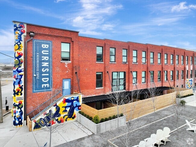 Building Photo - Burnside