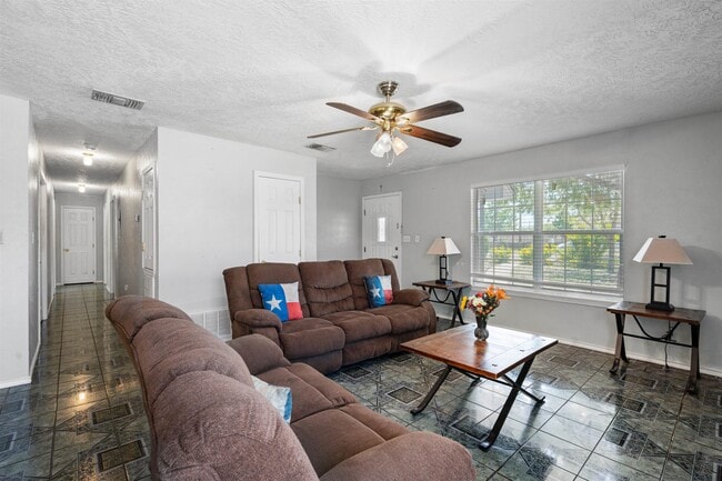 Building Photo - 201 Edward St