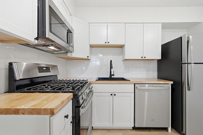 Foto del edificio - 4908 West Gate Blvd