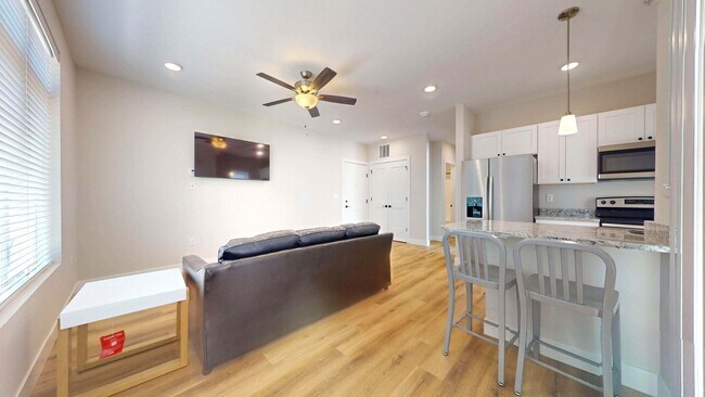 Foto del interior - 305 W Washington