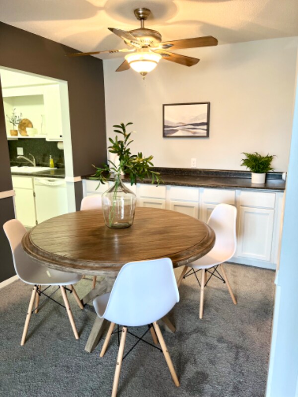 Foto principal - 4000 S 56th St