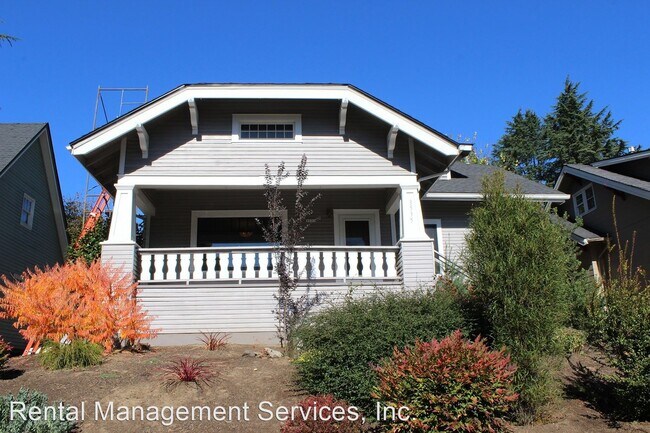 Foto del edificio - 4 br, 2 bath House - 3535 SE Stark St