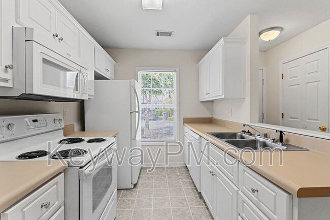 Foto del edificio - 2218 Bridgeton Rd