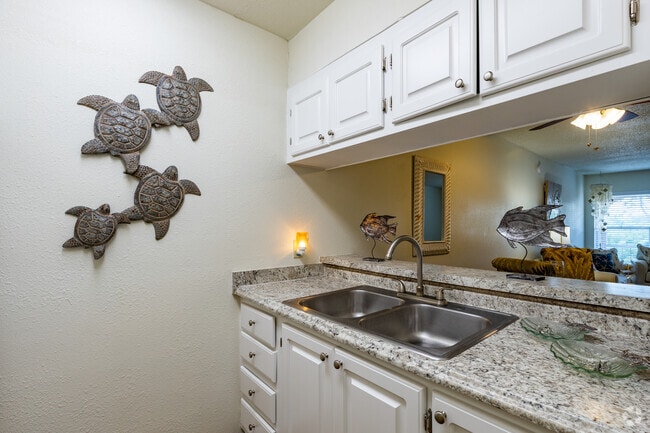 Efficiency, 1 BA - 509SF - Villa Del Mar