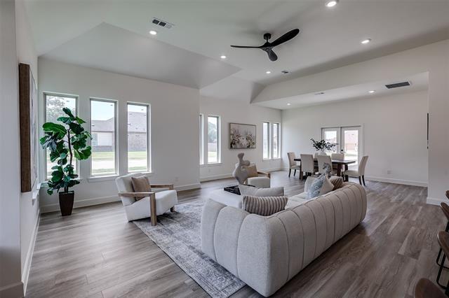 Foto del edificio - 1208 Oak Harbor Blvd