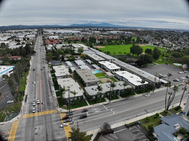 Exterior 3D - Villa Santa Fe Apartments