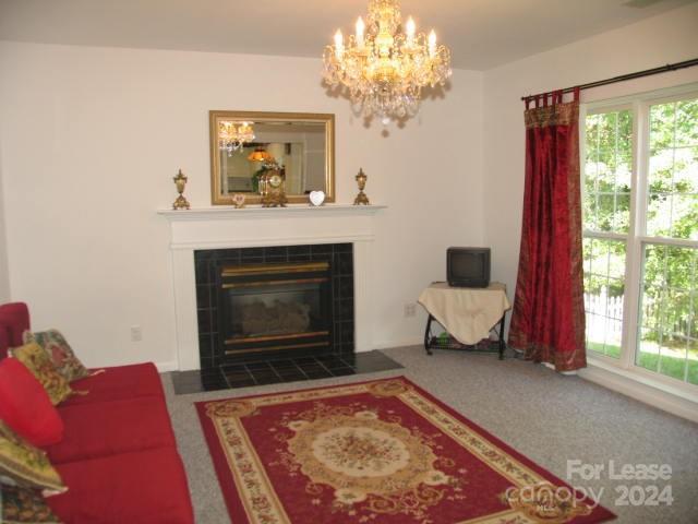 Building Photo - 428 River Banks Rd