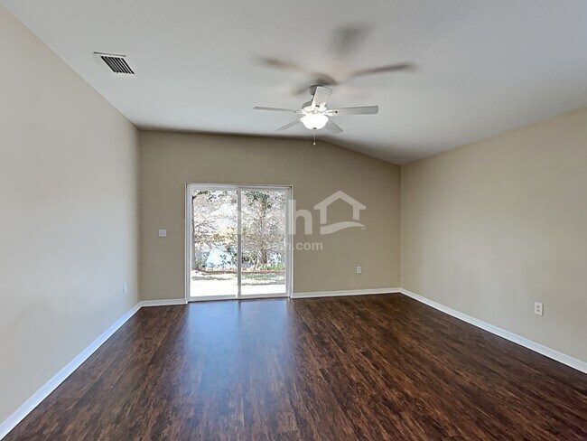 Foto del edificio - 5751 Autumn Shire Drive