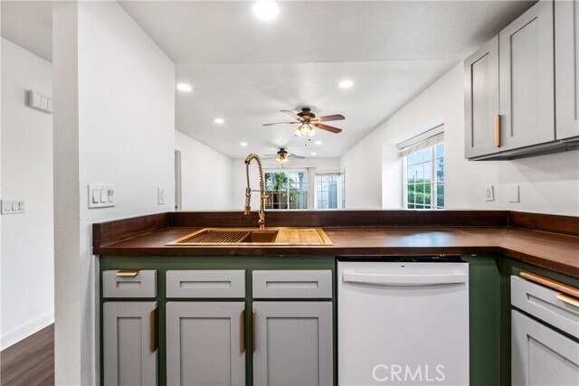 Foto del edificio - 501 Stone Harbor Cir