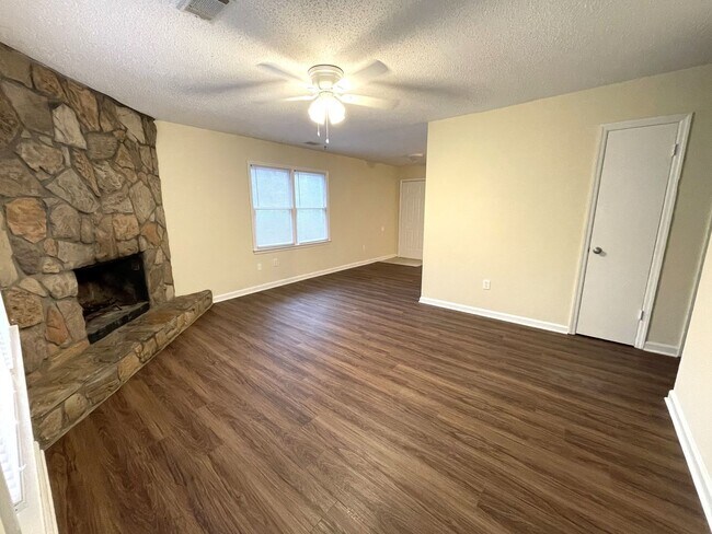 Building Photo - PARK RIDGE CT - 185/187