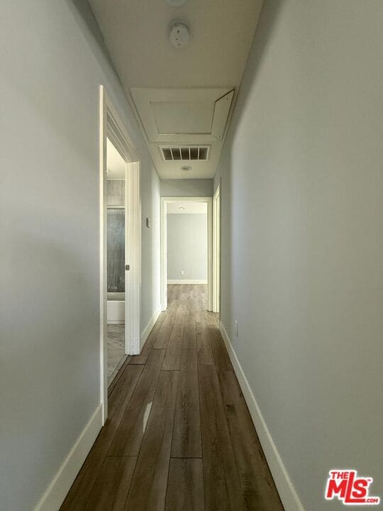 Foto del edificio - 8168 Whitsett Ave