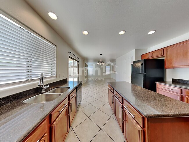 Foto del edificio - 7225 W Williams St