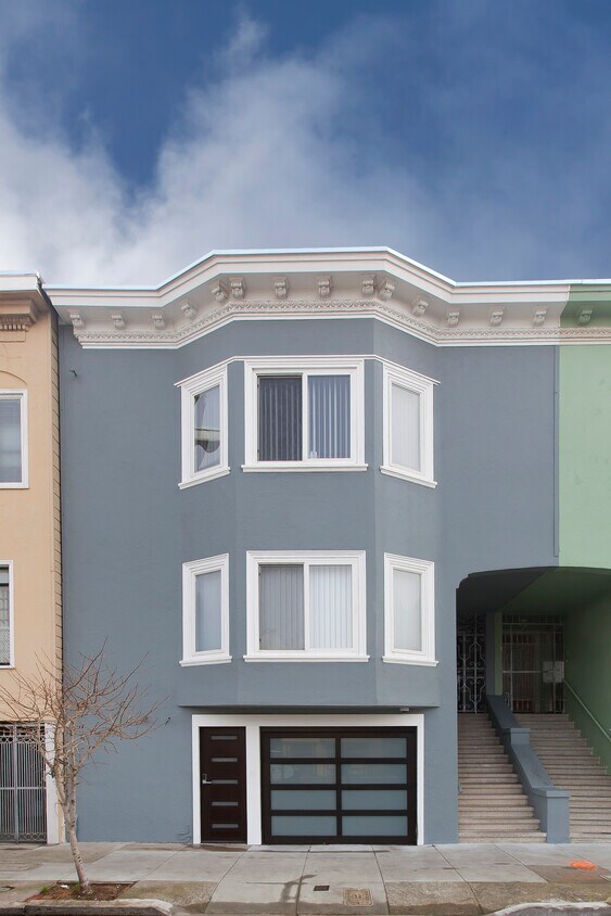 Primary Photo - 546 25th Ave