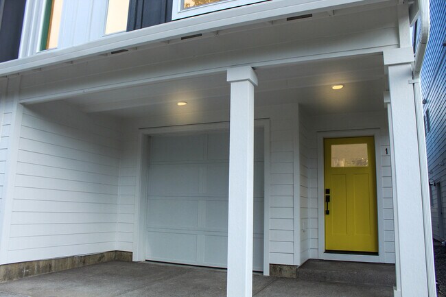 Building Photo - 4283 SW 175th Ave