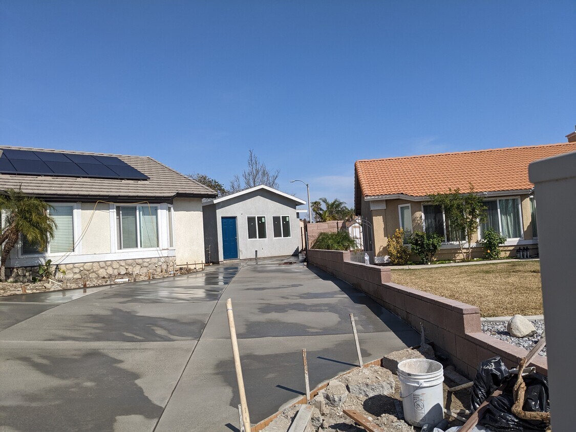 Primary Photo - 2524 Plaza Serena Dr