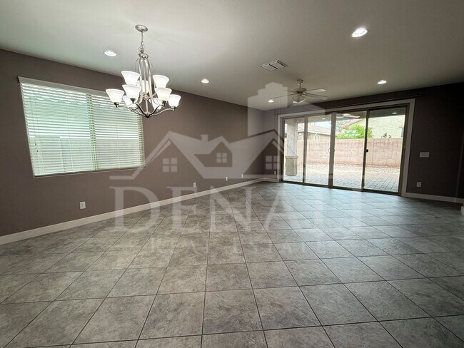 Foto del edificio - 244 E Prescott Dr