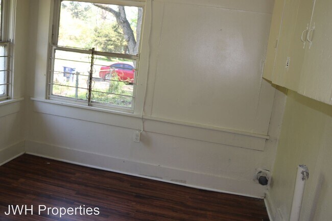 Building Photo - 4 br, 2 bath House - 6101 Southern Ave