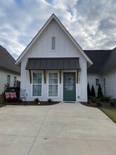 Building Photo - 1283 Burrow Cir