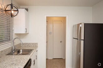 2 BR, 1 BA - 970 SF - Parc at Mid City