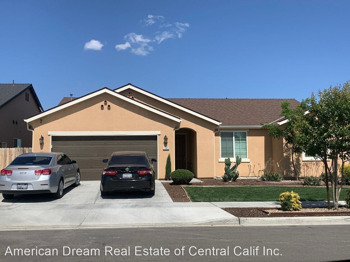 4 br, 2 bath House 1345 Wren Dr House for Rent in Hanford, CA